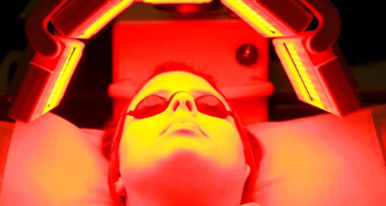 can red light therapy cause sunburn